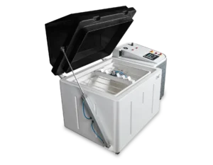 Salt spray test chamber for corrosion resistance testing