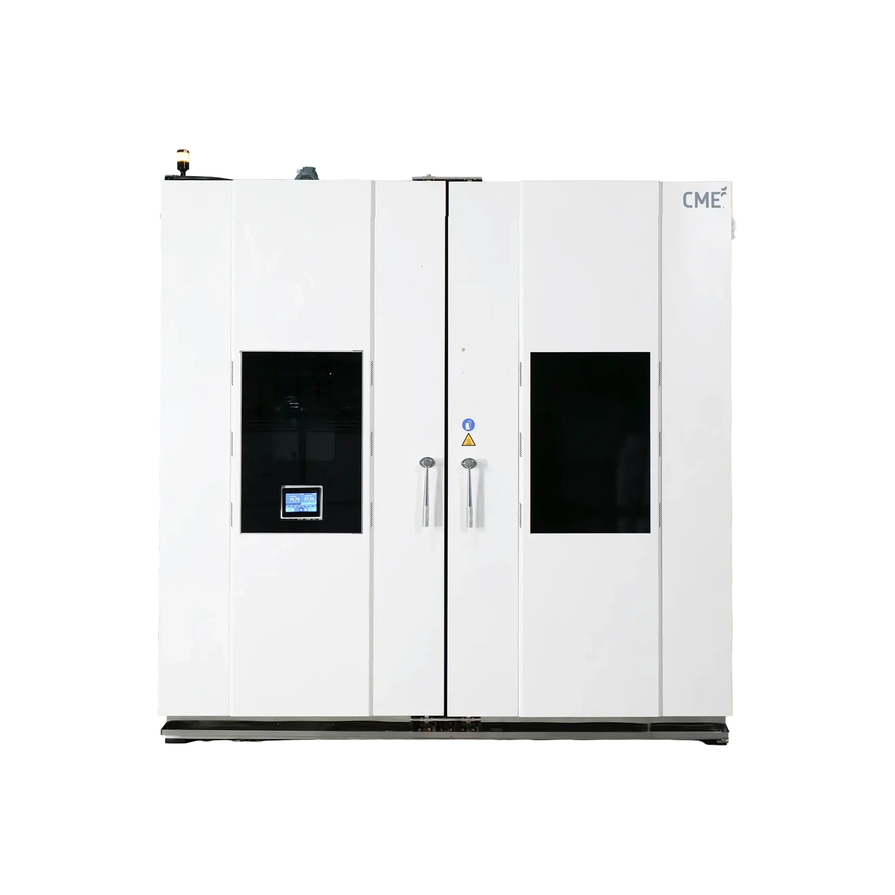 Walk-in environmental test chamber for large scale temperature and humidity testing
