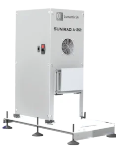 Benchtop solar simulation chamber for photovoltaic module testing